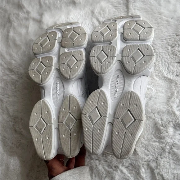 New Balance 9060 White Chunky Mesh & Leather Sneakers - Picture 3 of 5